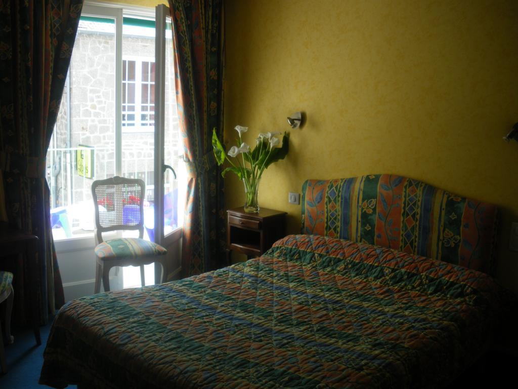 Bed and Breakfast A L'Abri Des Vents Saint-Jean-le-Thomas Zimmer foto