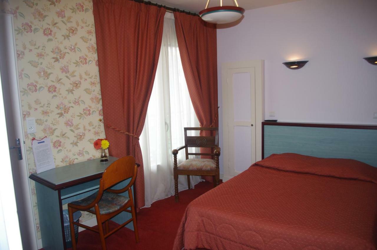 Bed and Breakfast A L'Abri Des Vents Saint-Jean-le-Thomas Exterior foto